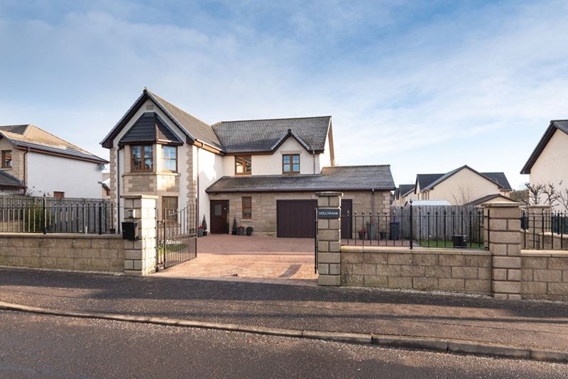 Hollybank, Monikie, By Broughty Ferry, DD5 3QA